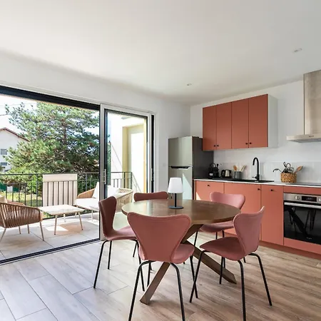 Zest Terracotta Villeurbanne شقة